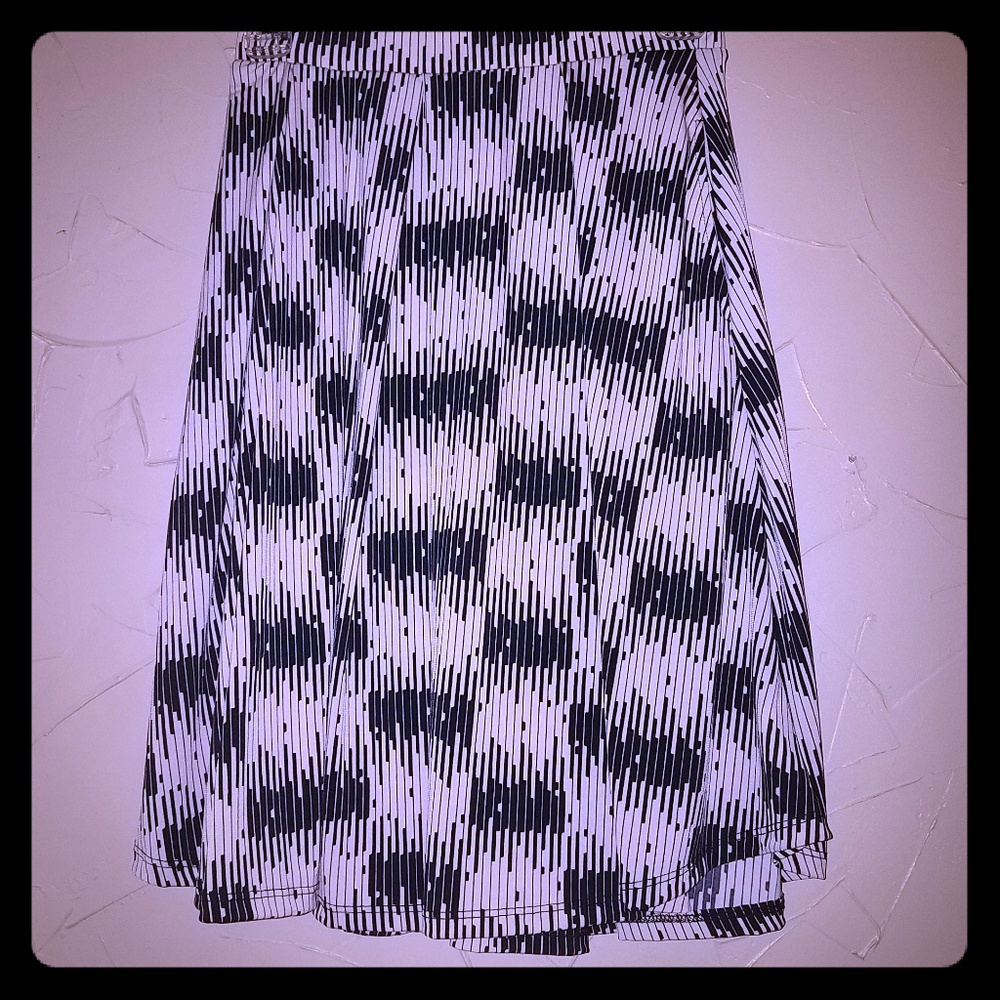 Lularoe Small Madison Skirt w/ Pockets